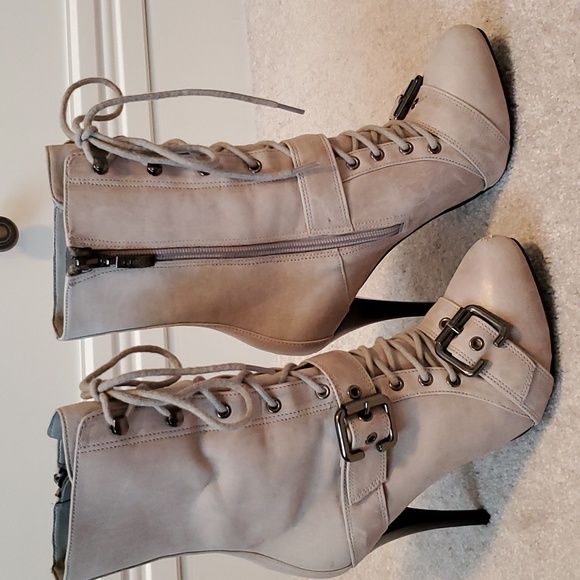 Guess beige boots. 6.5 - Picture 5 of 6